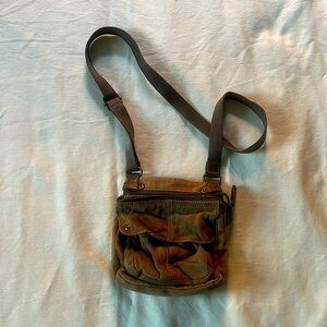 Fossil olive canvas purse with paisley interior and leather accents